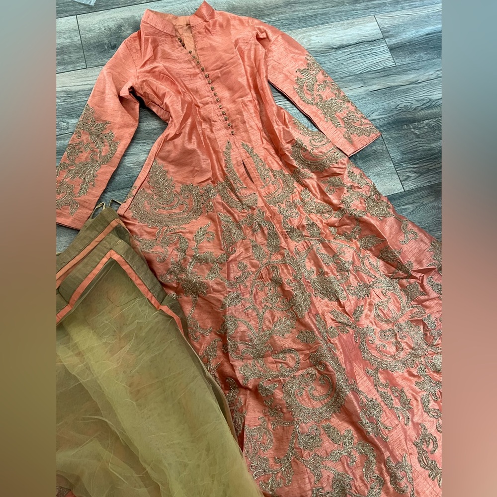 💖Stunning LEHENGA Indian outfit 💖💕 excludes dupatta
